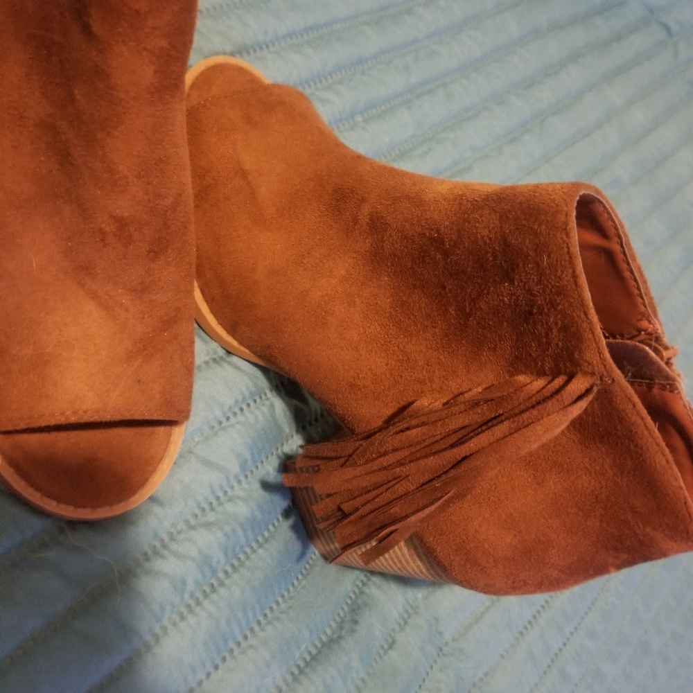 Open toed booties